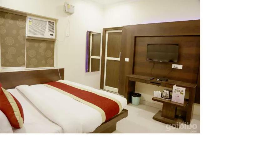 Pink City Backpackers * New Delhi