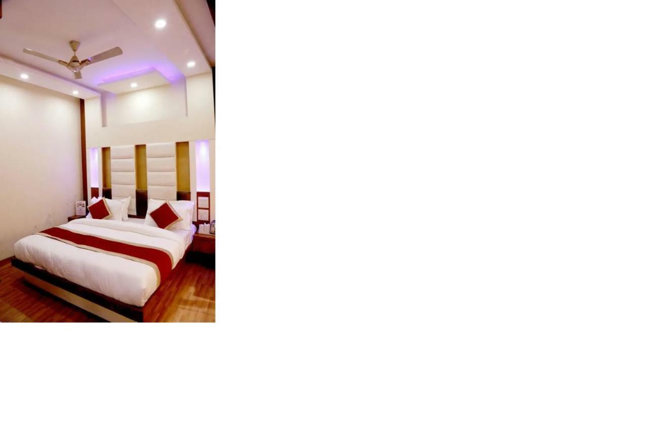 Pink City Backpackers *